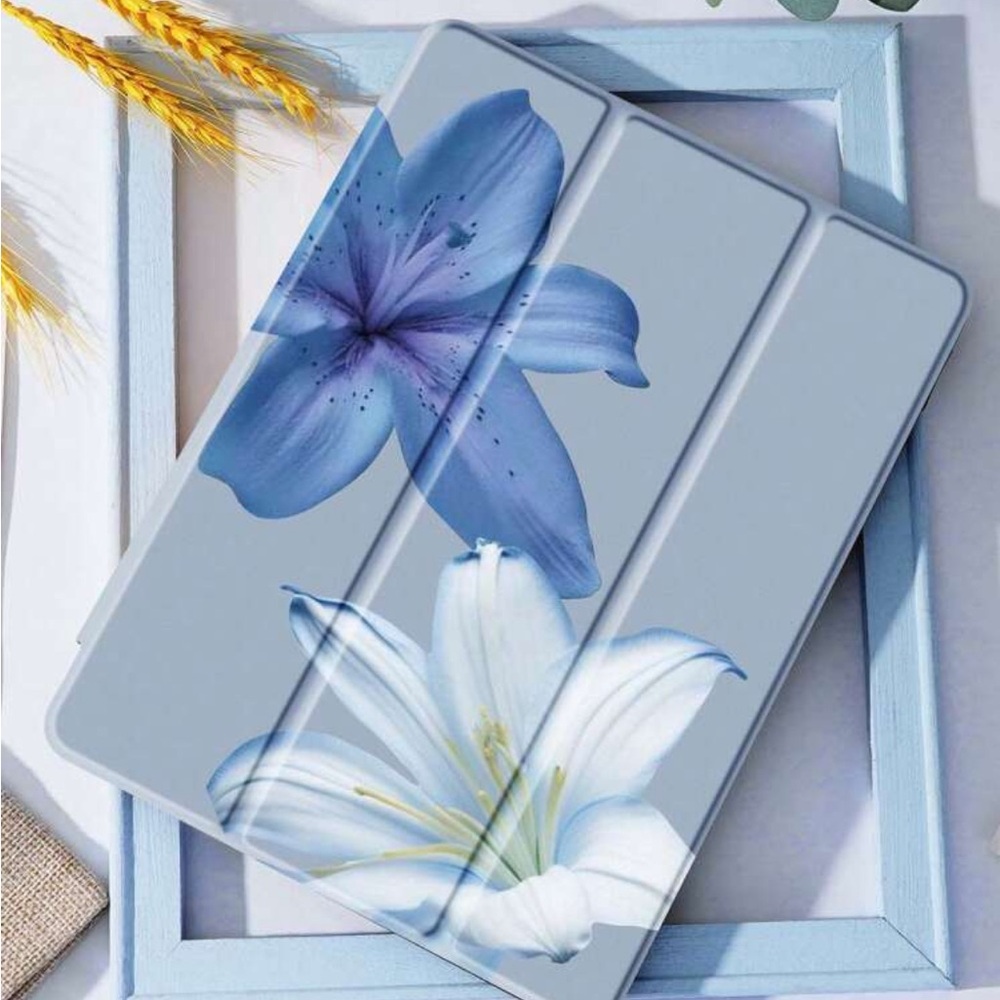 SHEIN Blue and White Floral Tablet Case